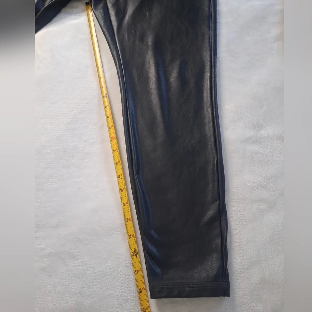 ATHLETA Black Faux Leather Pull On Chic Pants  Leggings Sz Large